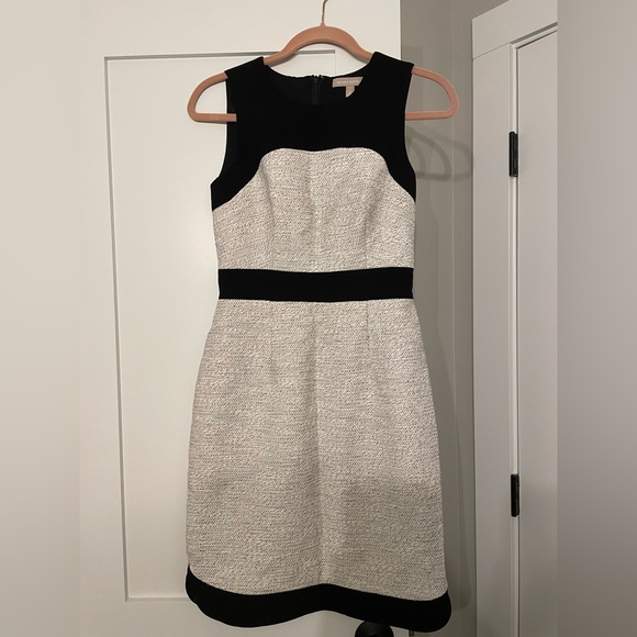 Banana Republic Dresses & Skirts - Banana Republic sheath dress size 0
